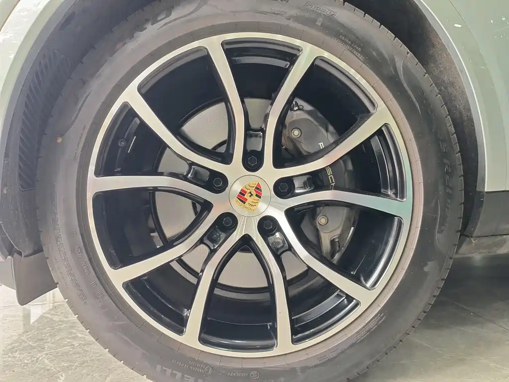 Porsche Cayenne — миниатюра 21