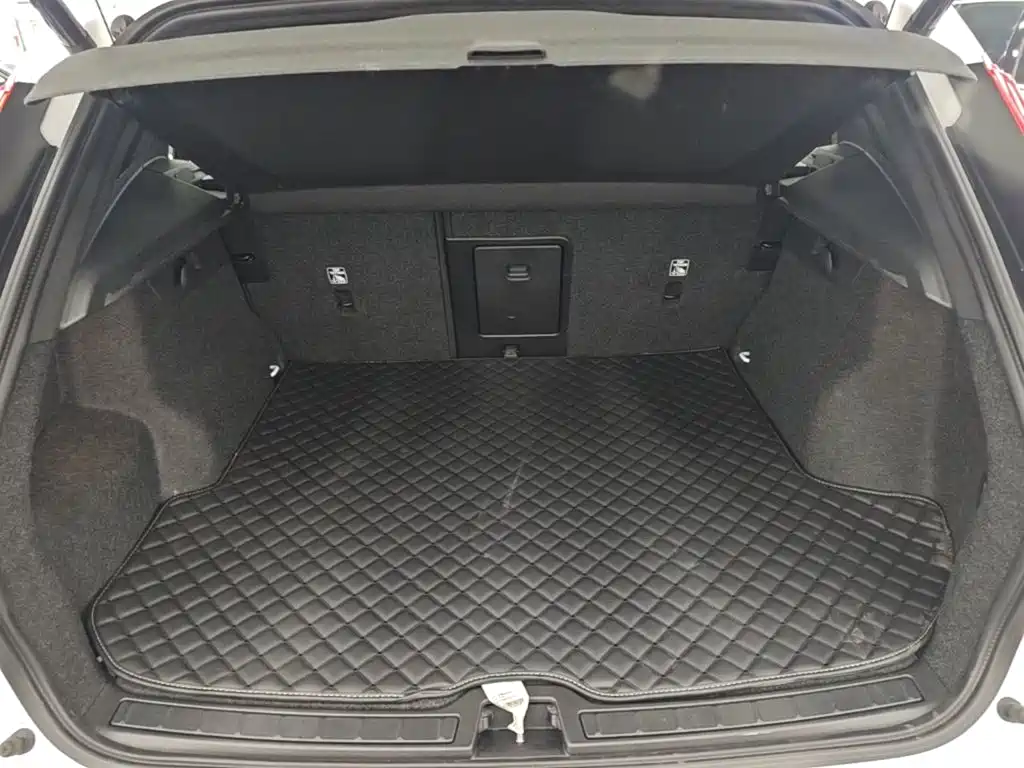 Volvo XC40 — миниатюра 19