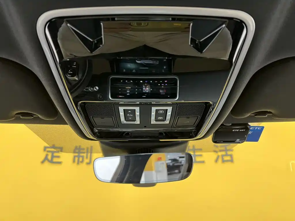 Land Rover Velar — миниатюра 13