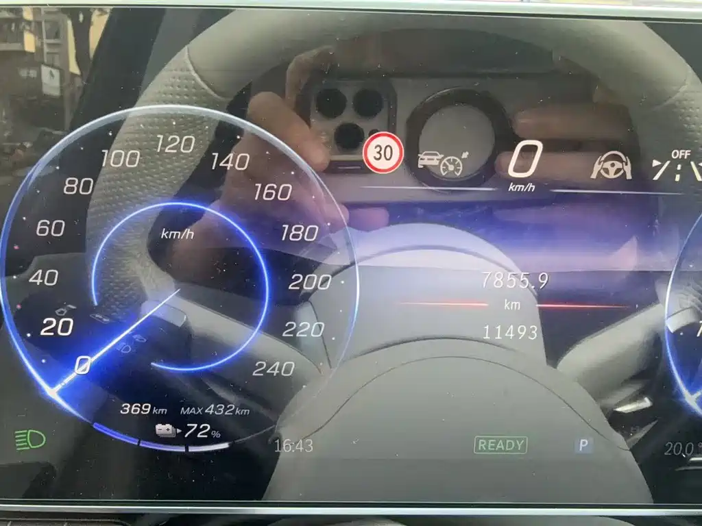 MERCEDES-BENZ EQE SUV