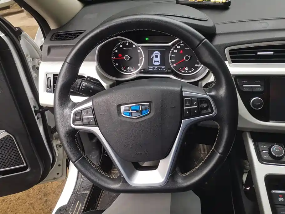 Geely Boyue — миниатюра 15