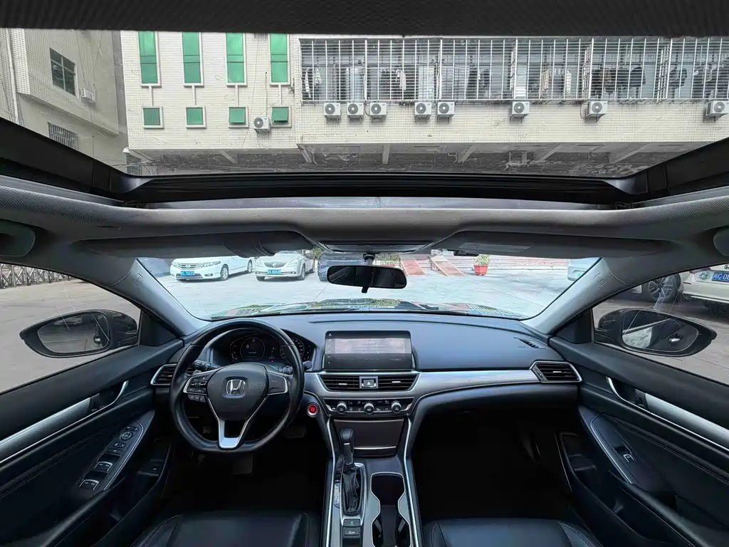Honda Accord 2022 260TURBO Luxury
