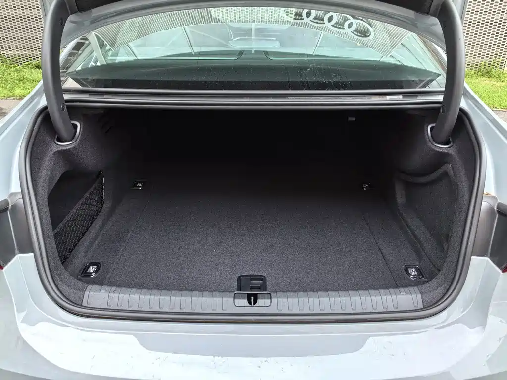 Audi A7L — миниатюра 7