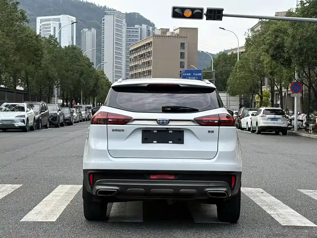 Geely Boyue — миниатюра 6