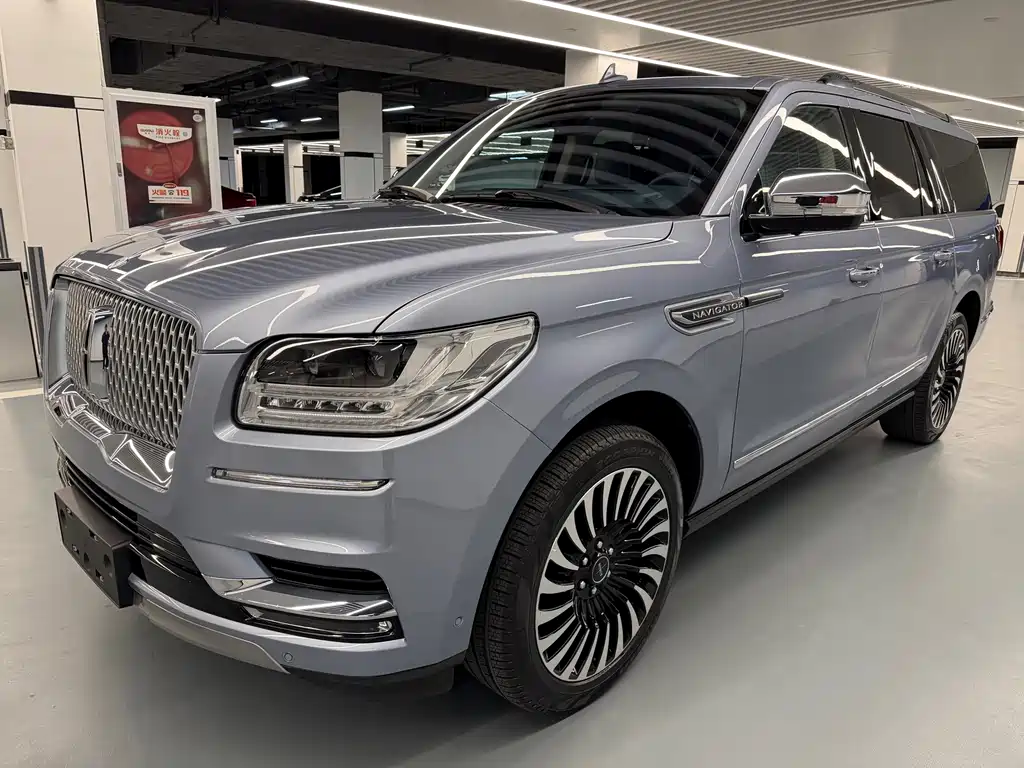 Lincoln Navigator