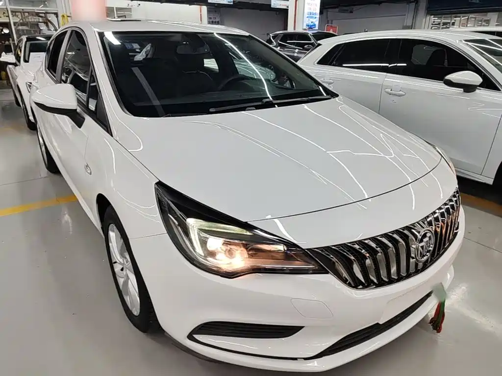 Buick Verano — миниатюра 4