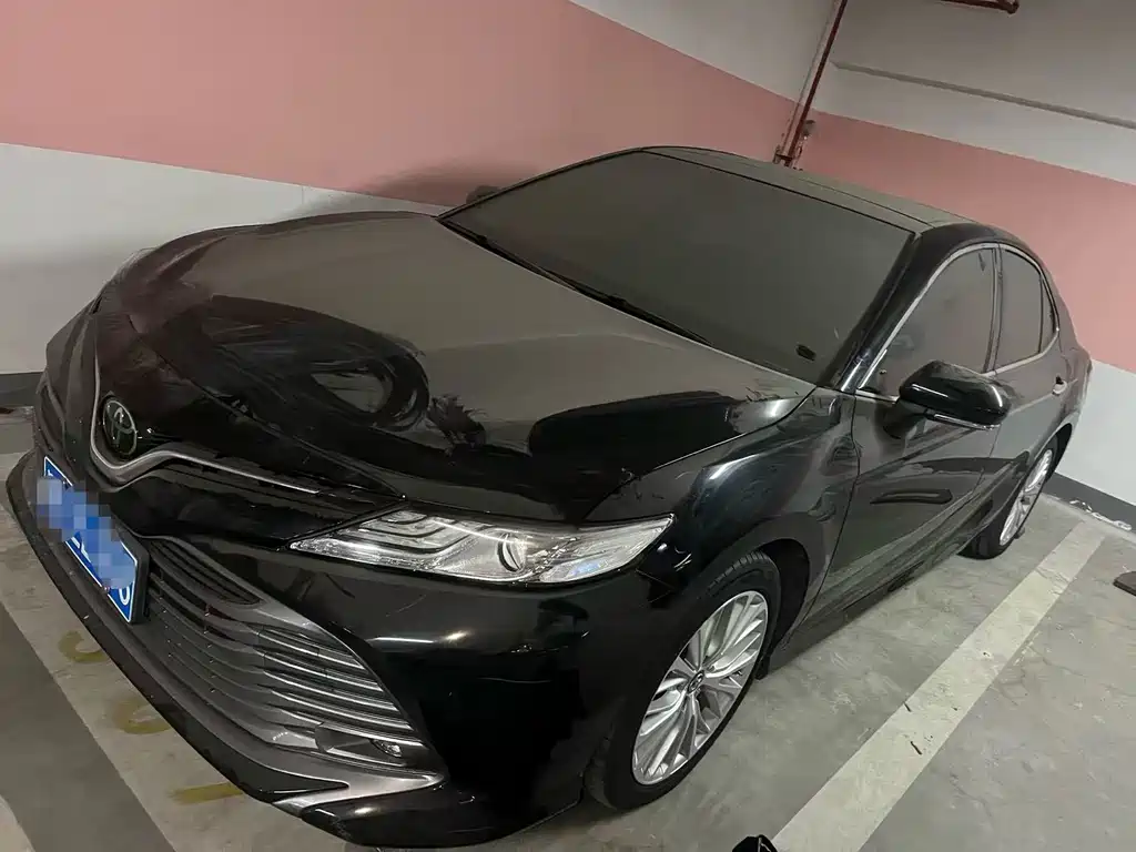 TOYOTA CAMRY