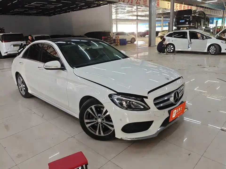 Mercedes-Benz C-Class — миниатюра 2