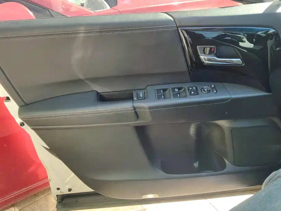 Honda Elysion — миниатюра 7