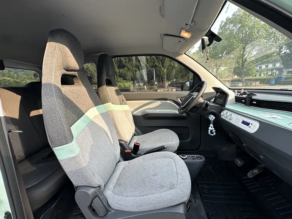 Wuling MINIEV — миниатюра 9