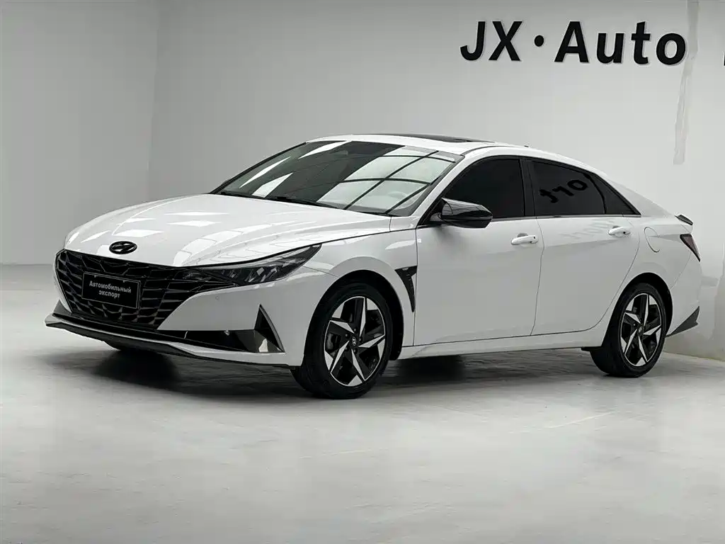 Купить Hyundai Elantra