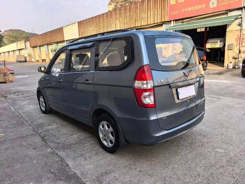 Wuling Hongguang — миниатюра 4