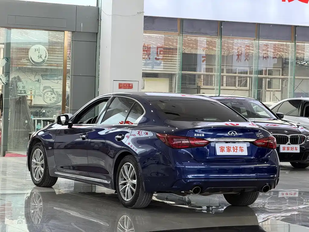 INFINITI Q50L