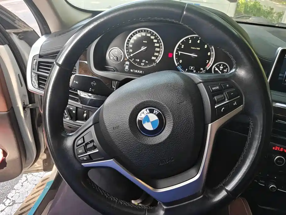 BMW X6 — миниатюра 15