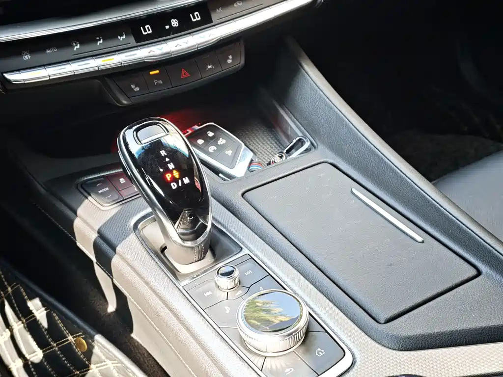 Cadillac CT5 — миниатюра 14
