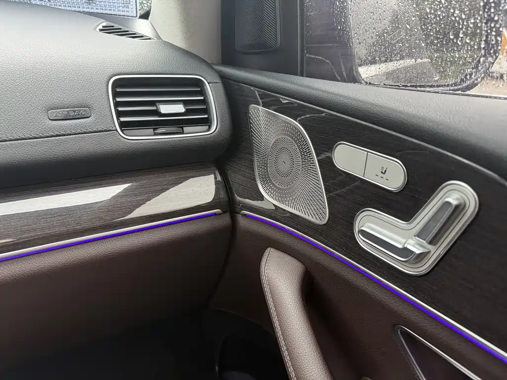 Mercedes-Benz GLE (Import) — миниатюра 10