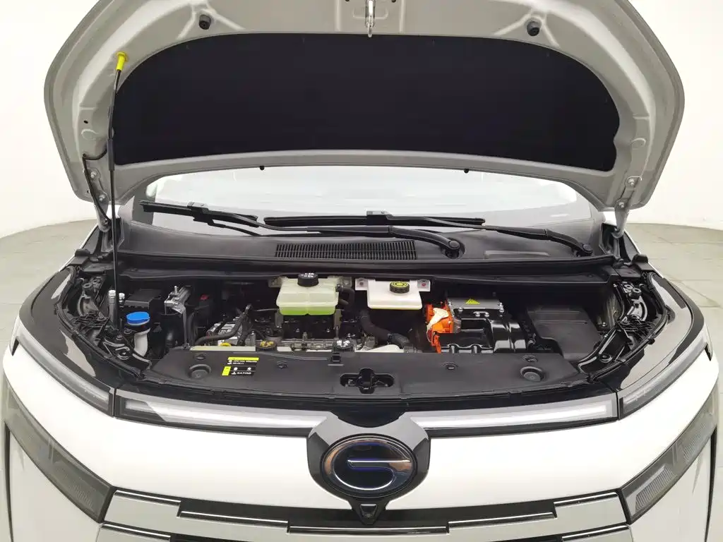 GAC Motor 传祺E8 PHEV — миниатюра 6
