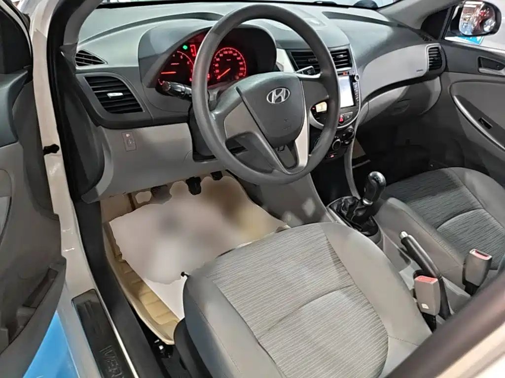 Hyundai Verna — миниатюра 10
