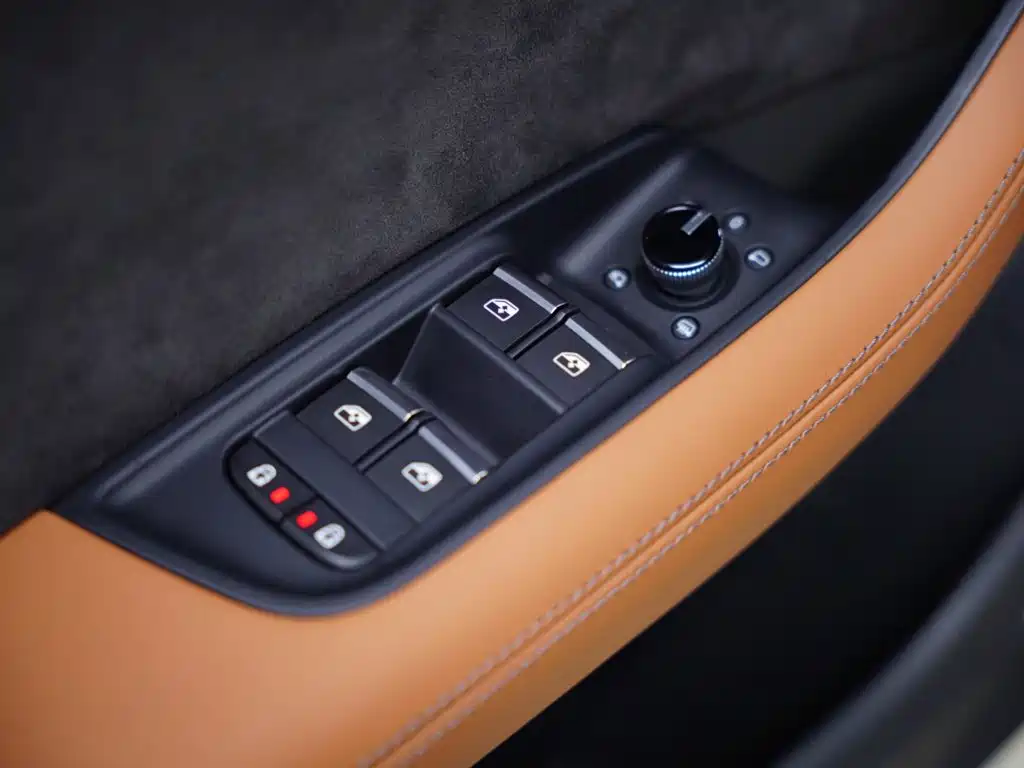 Audi RS Q8 — миниатюра 30
