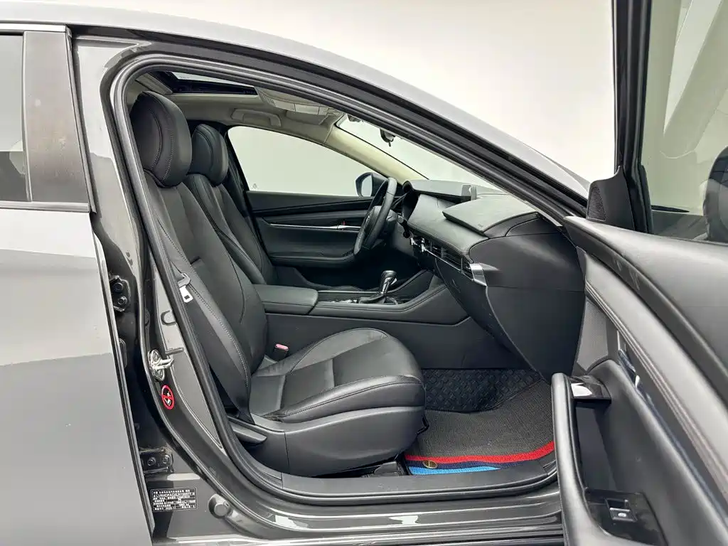 Mazda 3 Axela — миниатюра 23