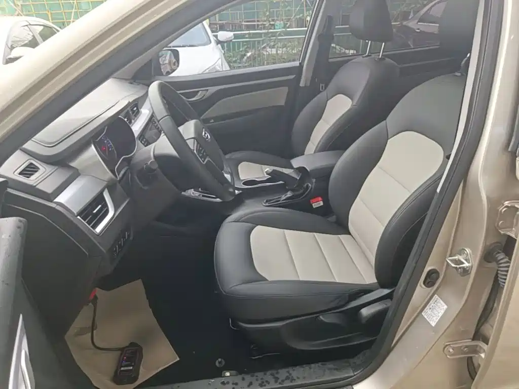 Geely Vision — миниатюра 15