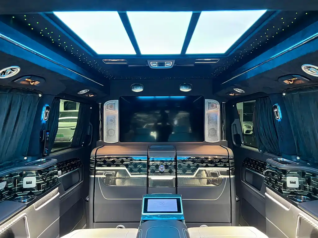 MERCEDES-BENZ V CLASS