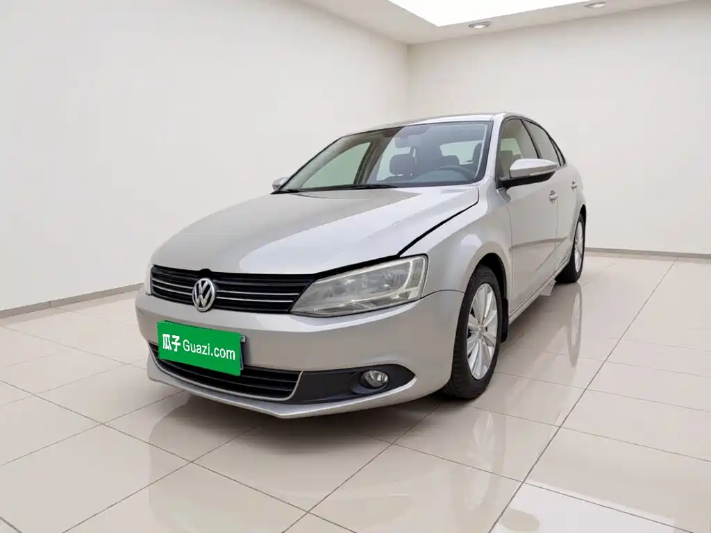 Volkswagen Sagitar 2014 1.6L AT Comfort