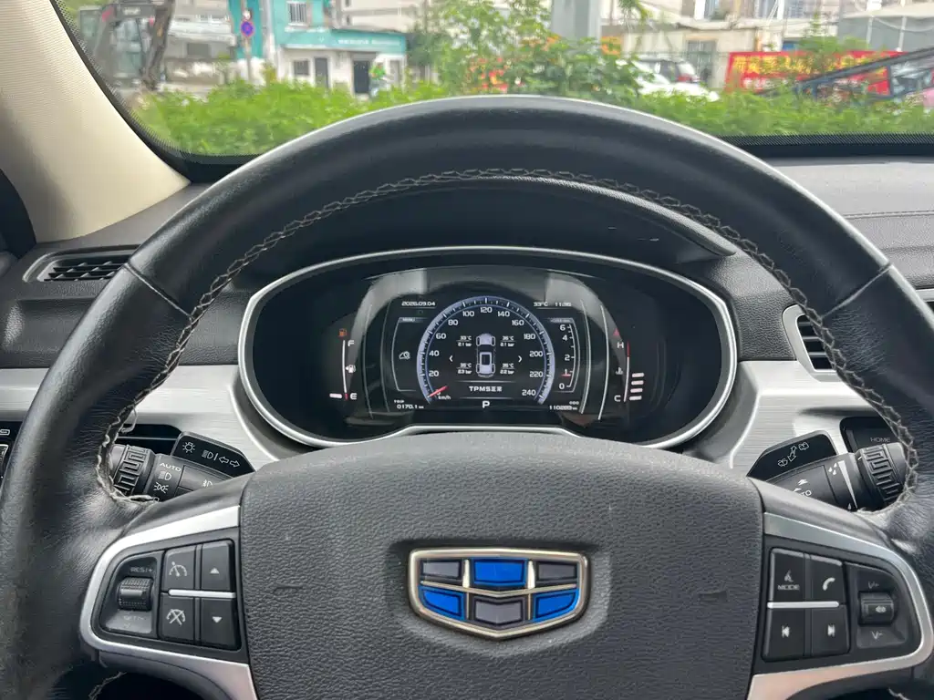 Geely Boyue — миниатюра 14