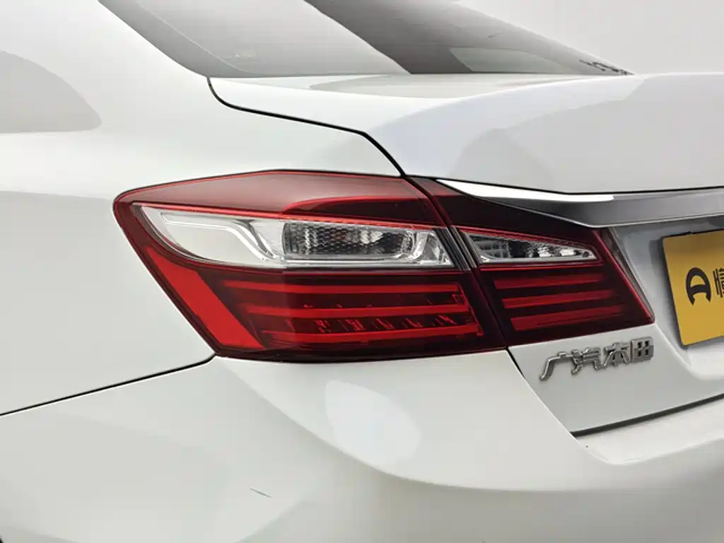 Honda Accord — миниатюра 15