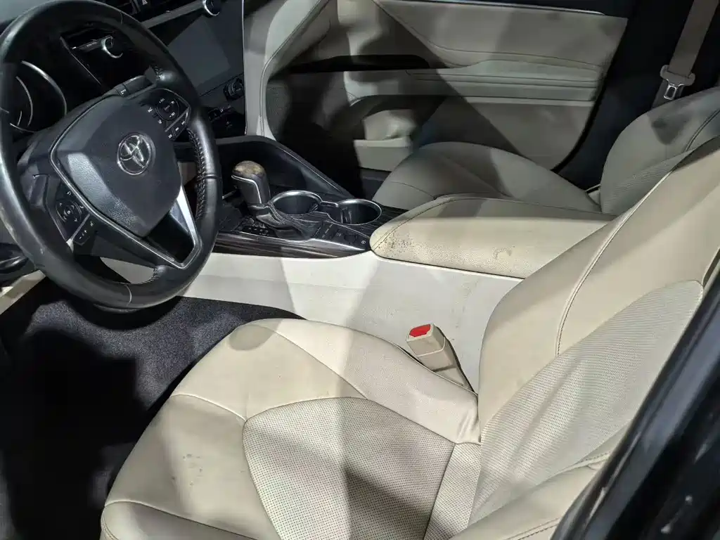 Toyota Camry — миниатюра 2