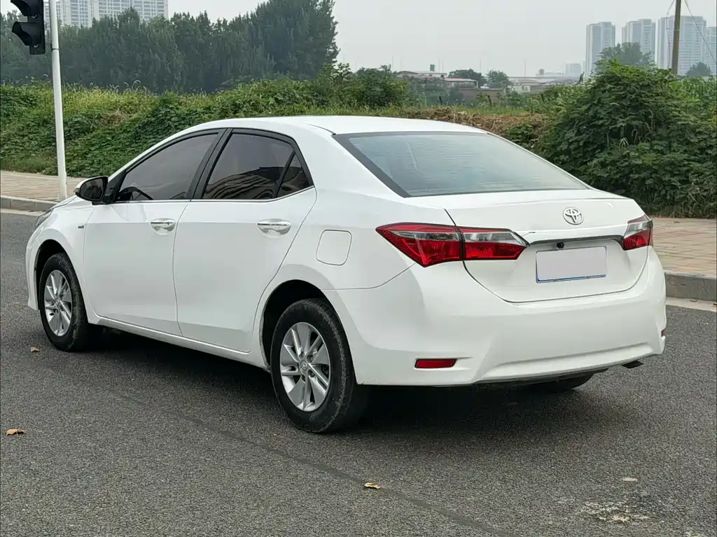 Toyota Corolla — миниатюра 7