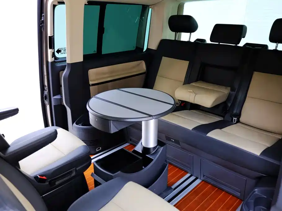 Volkswagen Multivan — миниатюра 30