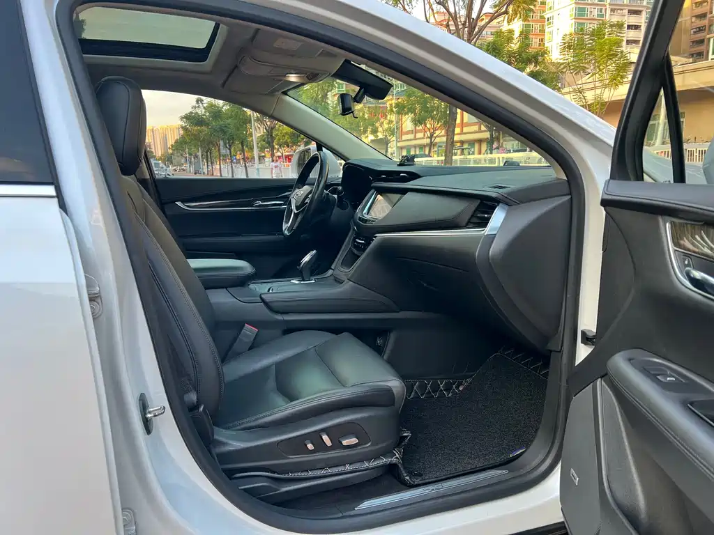Cadillac XT5 — миниатюра 9