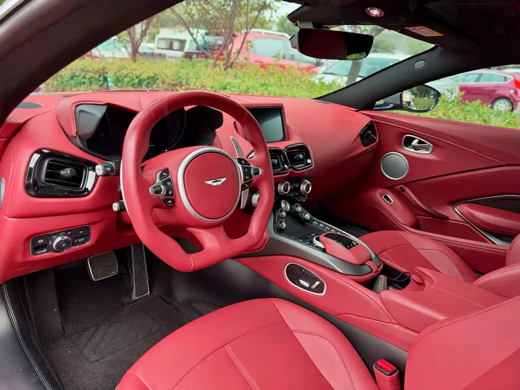 Aston Martin V8 Vantage — миниатюра 4