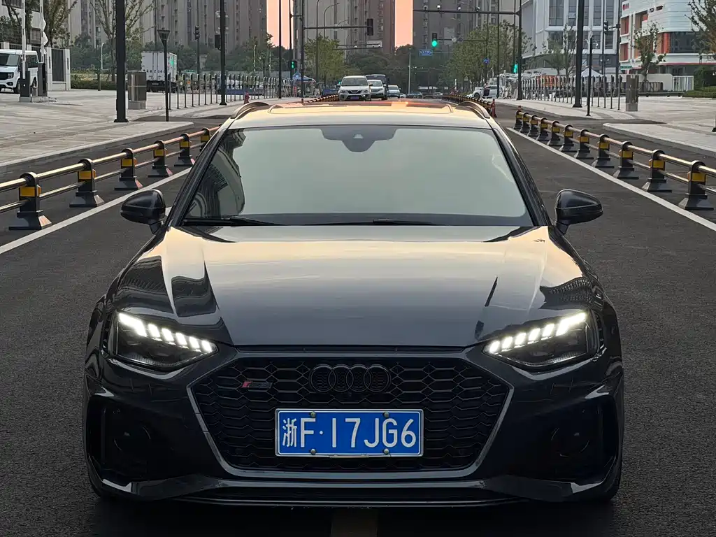 Audi RS 4 — миниатюра 2