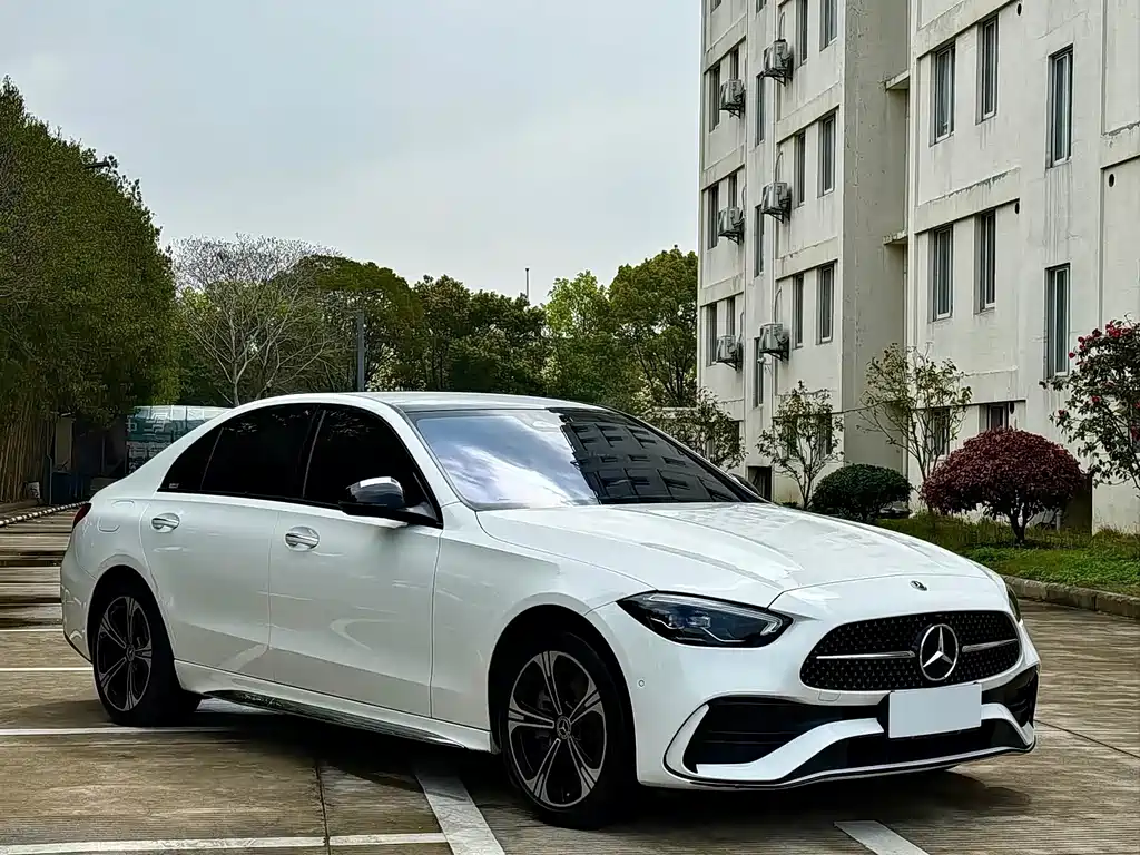 Mercedes-Benz C-Class — миниатюра 4