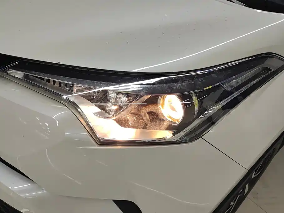Toyota C-HR — миниатюра 5