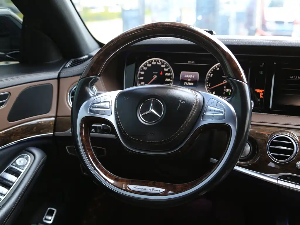 Mercedes-Benz S-Class — миниатюра 5