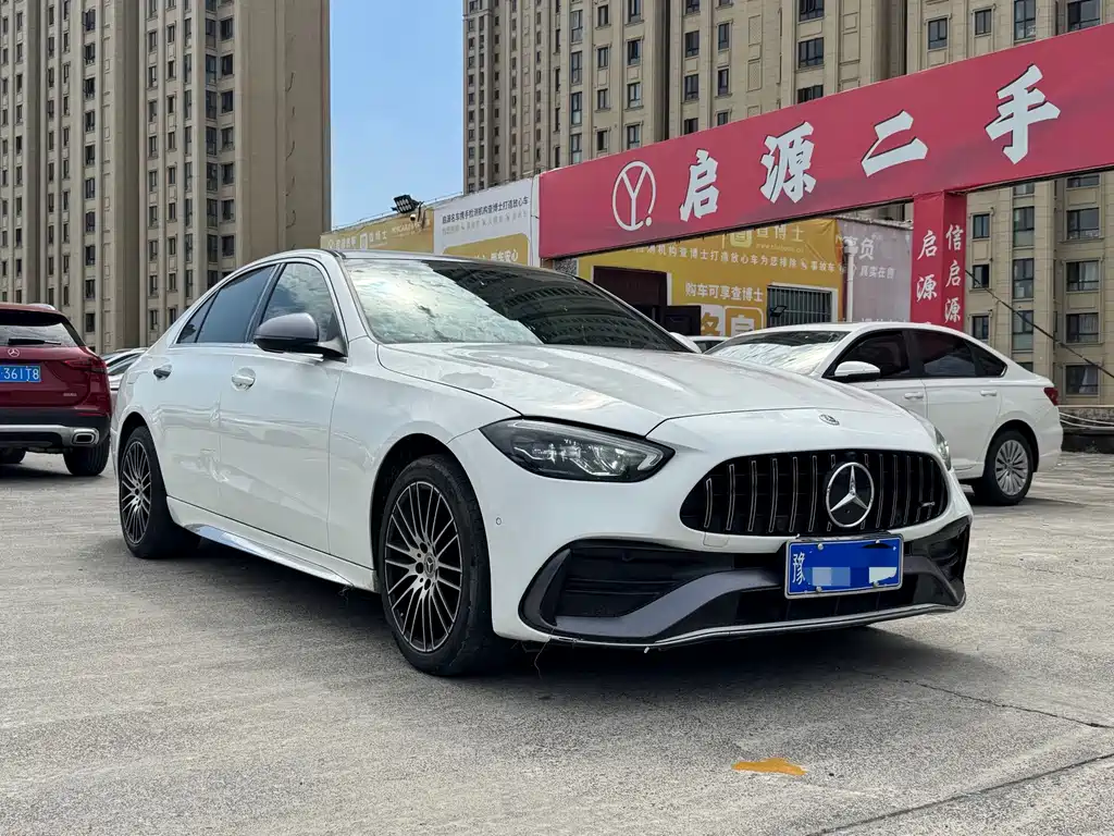 Mercedes-Benz C-Class — миниатюра 3