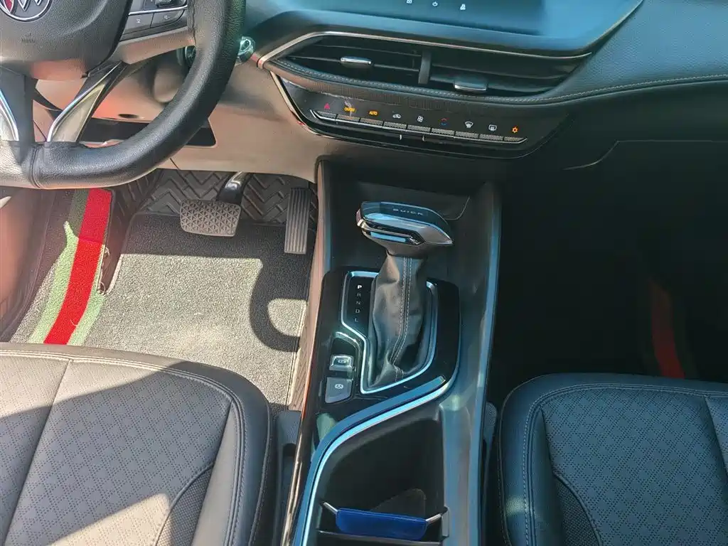 Buick Verano — миниатюра 10