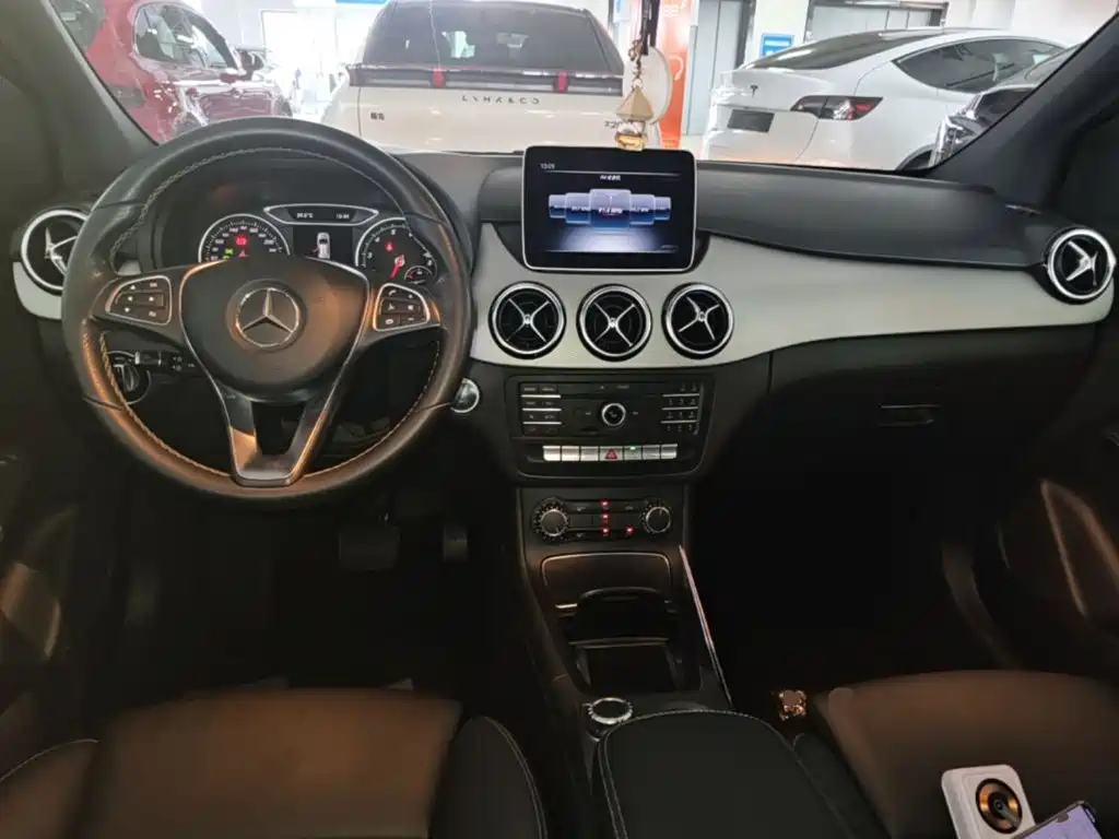 Mercedes-Benz B-Class — миниатюра 10