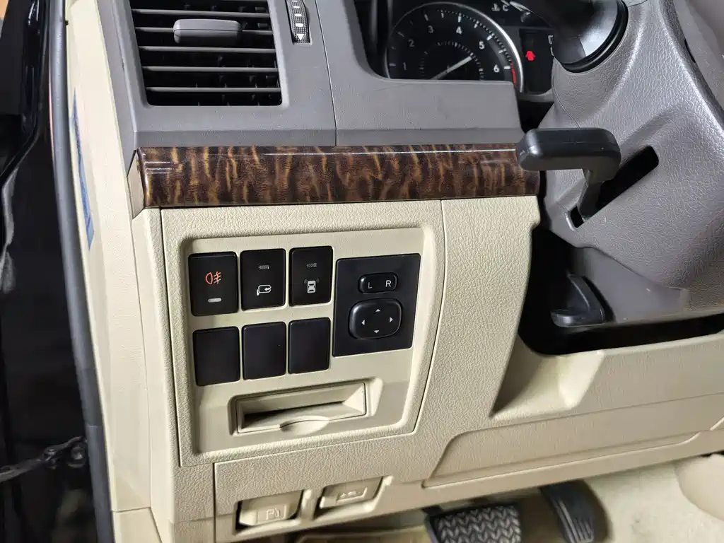 Toyota Land Cruiser — миниатюра 14