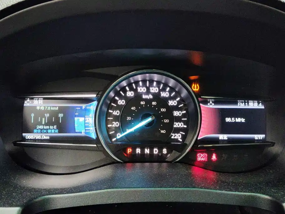 Ford Explorer (Import) — миниатюра 14
