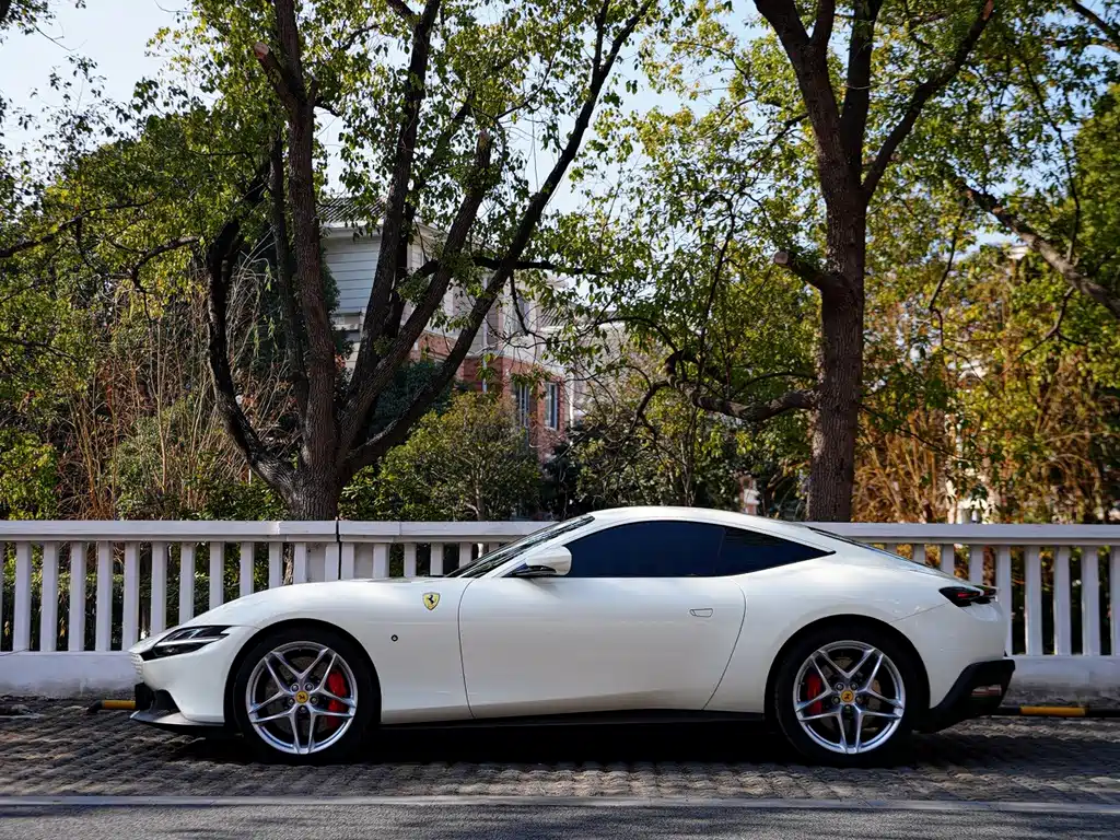 Ferrari Roma — миниатюра 3