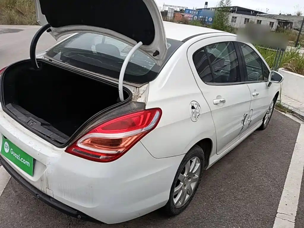 Peugeot 308 — миниатюра 7