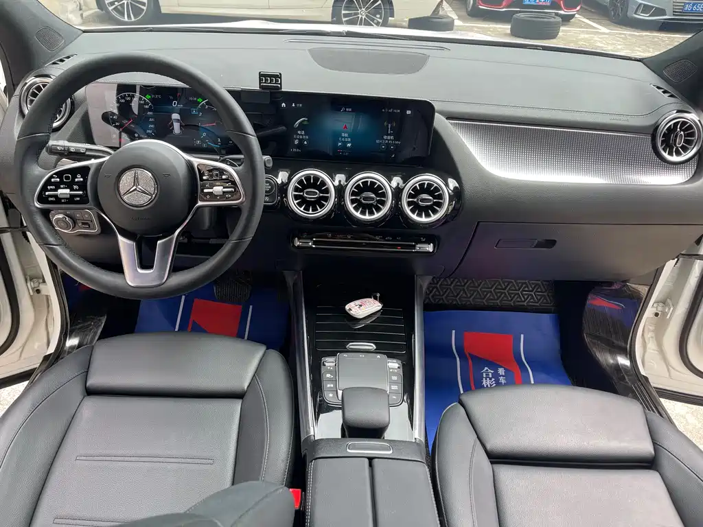 Mercedes-Benz GLA — миниатюра 13