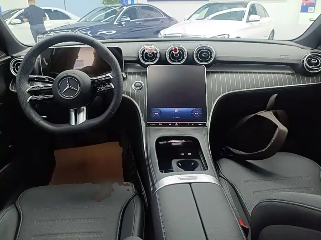 Mercedes-Benz C-Class — миниатюра 10