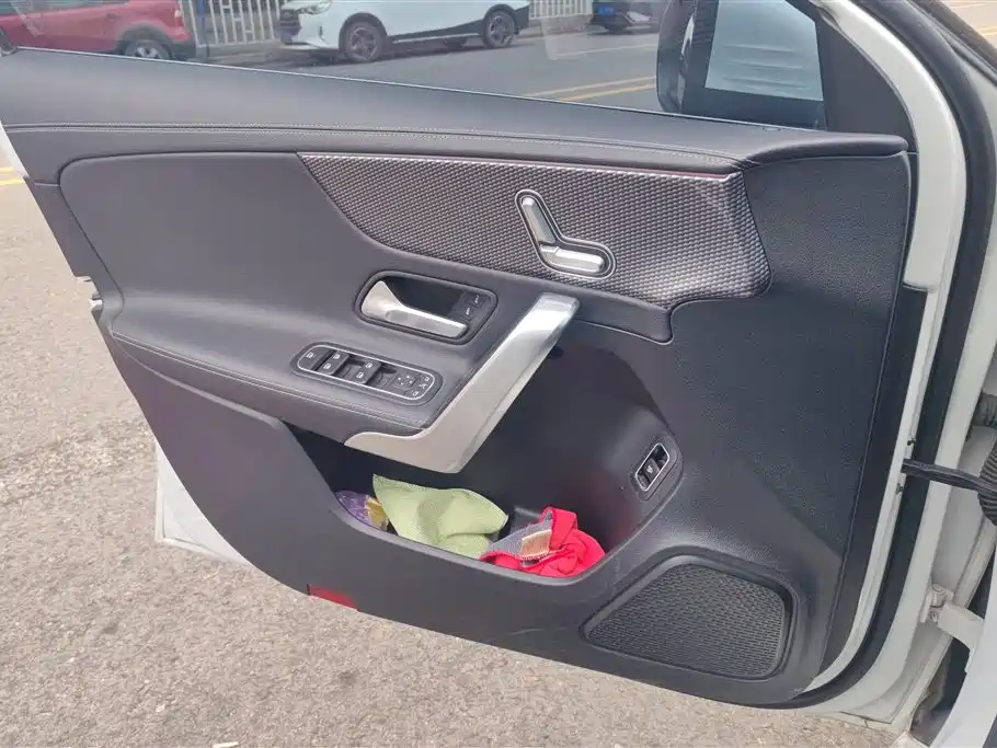 MERCEDES-BENZ A CLASS