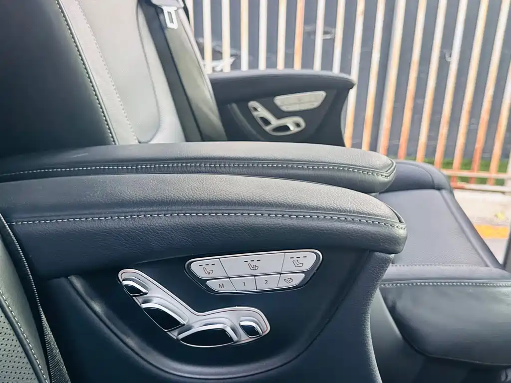 Mercedes-Benz V-Class — миниатюра 13