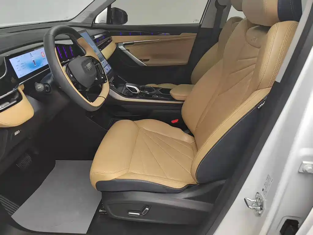 Geely Boyue L — миниатюра 17